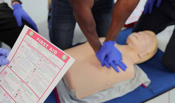 4 Tips for Selecting Accredited CPR and First Aid Training in Ottawa